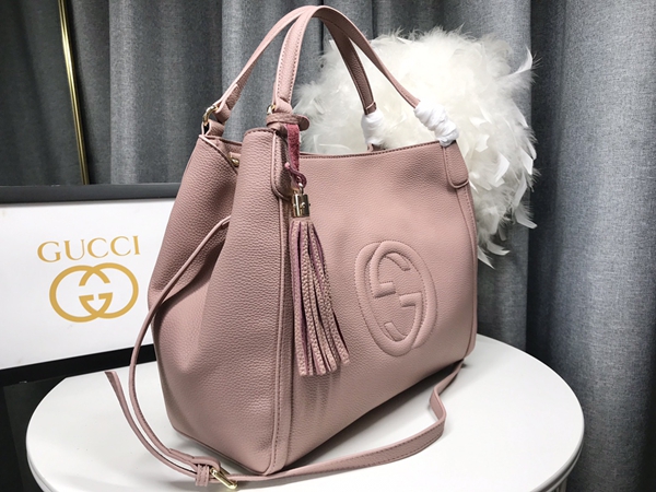 激安グッチバッグコピー背面デザイン